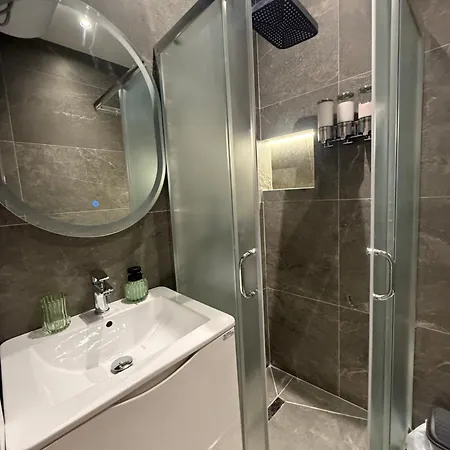 Aj - Hidden Gem In The Heart Of Blloku Apartamento Tirana
